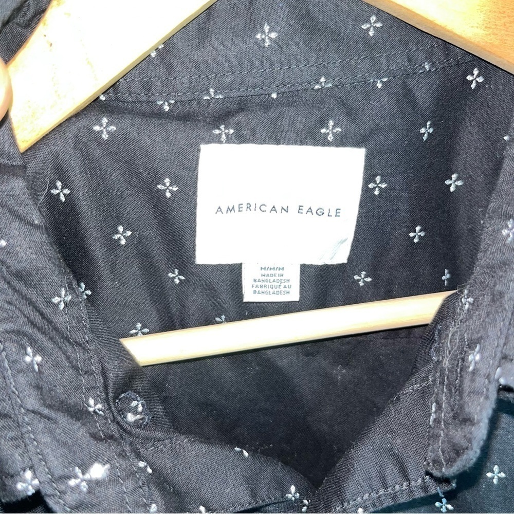 American Eagle Men’s Black Printed Button Down - Picture 5 of 5